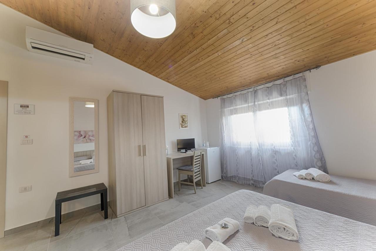 Casa Lucia Ξενοδοχείο Όλμπια Εξωτερικό φωτογραφία