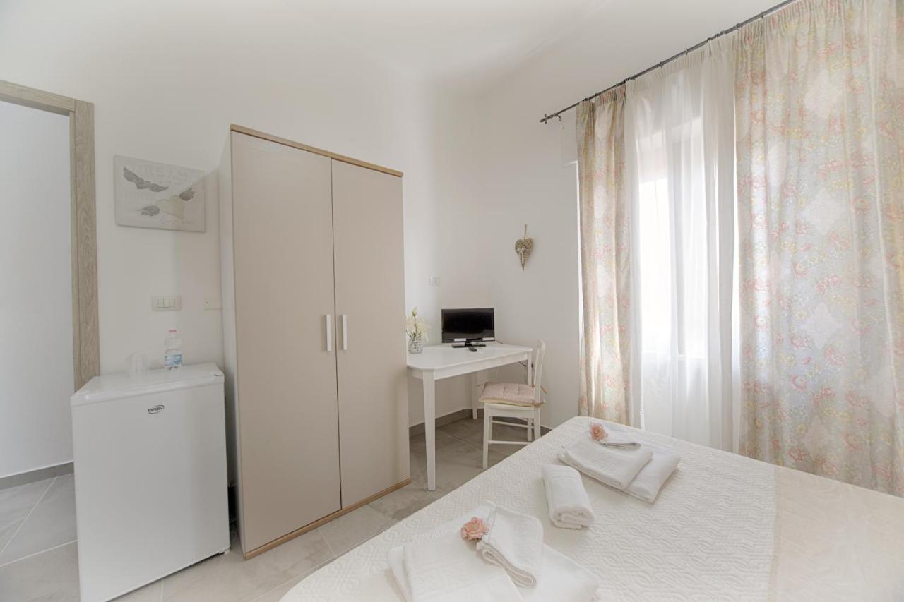 Casa Lucia Ξενοδοχείο Όλμπια Εξωτερικό φωτογραφία