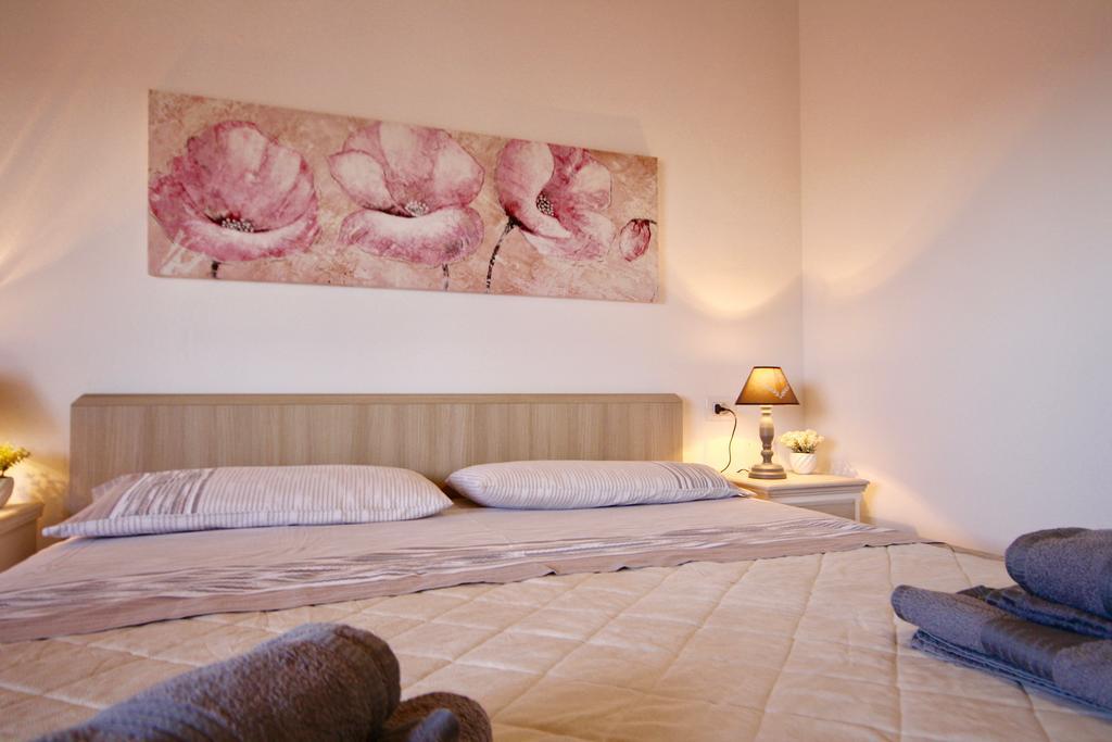 Casa Lucia Ξενοδοχείο Όλμπια Εξωτερικό φωτογραφία