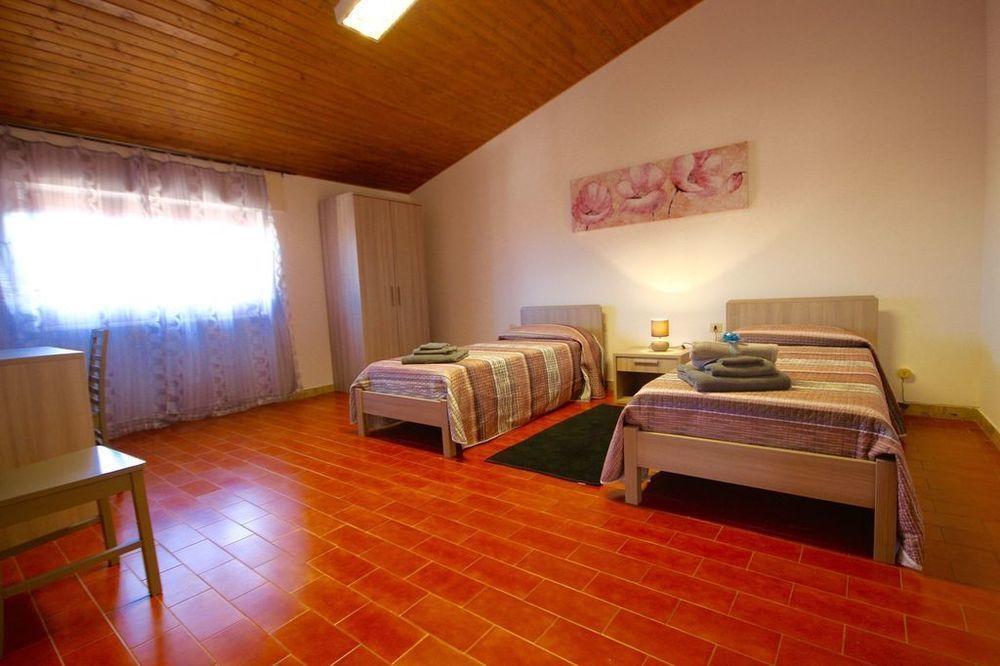 Casa Lucia Ξενοδοχείο Όλμπια Εξωτερικό φωτογραφία